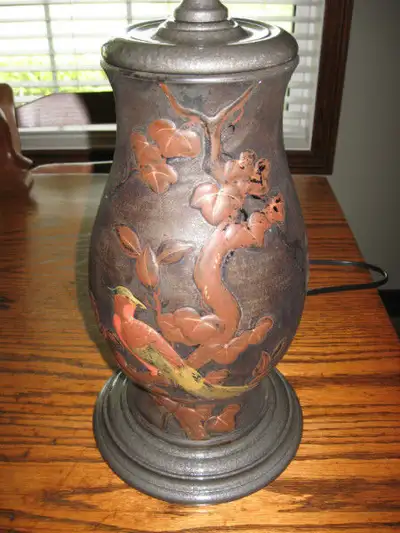 VINTAGE C1930'S JAPANESE POTTERY TABLE LAMP, View more