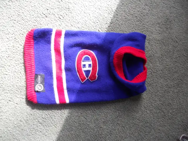 Montreal Canadiens  dog sweater s/m size in Other in Kitchener / Waterloo - Image 2