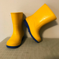 Little Kids Yellow Rain Boots - Boys or Girls Size 10