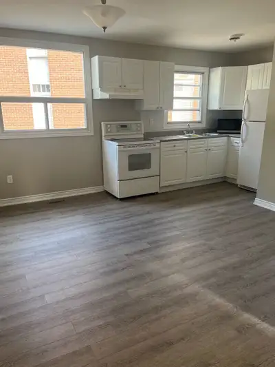 LOCATION! LOCATION! LOCATION! WHOLE 2 BEDROOM HOUSE IN PRESTIGIOUS MONTEBELLO PARK AREA!!! MANY UPDA...