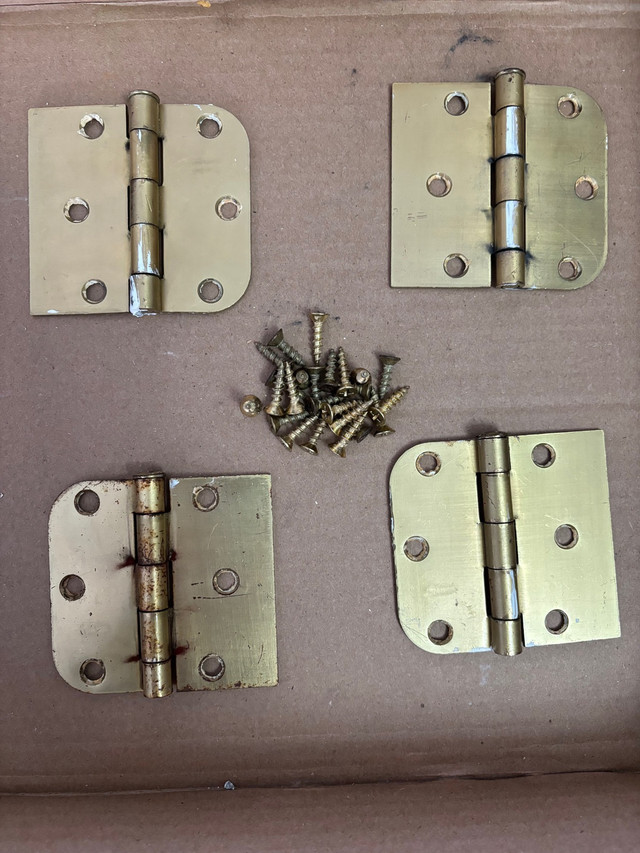 4 Brass Coloured 3” Steel Reversible Hinges in Hardware, Nails & Screws in Prince Albert