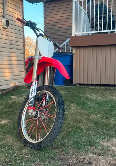 2018 Honda CRF · Driven 500 kilometers 2018 Honda CRF 250r Rode approx. 80 hours Full inspection las...