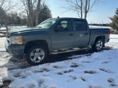 2011 chevrolet Silverado 4.8 4x4. Body is in incredible shape. Regularly undercoated and oil sprayed...