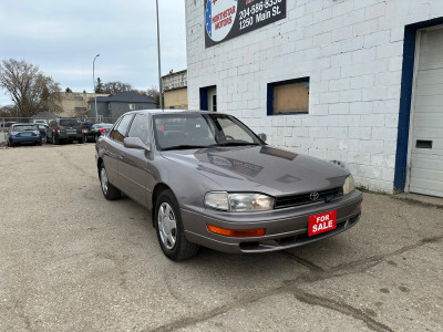1992 Toyota Camry *SAFETIED* (clean) 