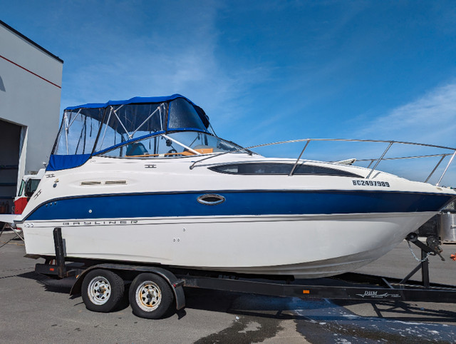 2005 Bayliner Ciera 245 in Powerboats & Motorboats in Abbotsford
