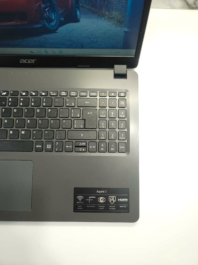 Acer Aspire 3 in Laptops in City of Toronto - Image 4