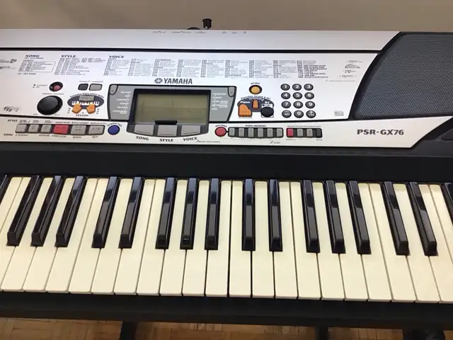 YAMAHA  76 Keys