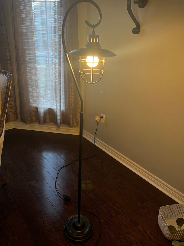 Unique lamp in Other in Oakville / Halton Region - Image 2