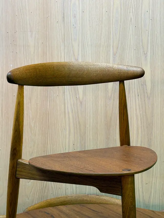 1950s Teak and Oak “Heart” Dining Table and Chairs in Dining Tables & Sets in Victoria - Image 8