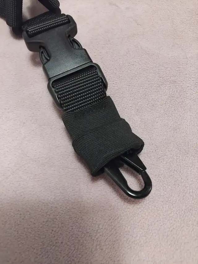 Black one point tactical sling. in Paintball in City of Toronto - Image 3