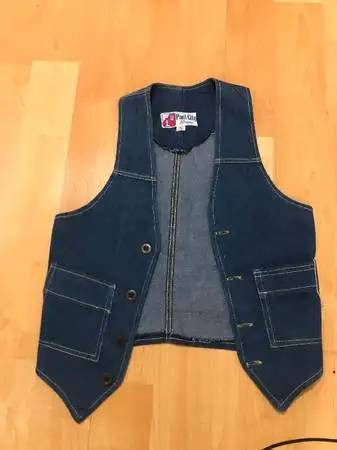 Vintage Ladies blue Jean vest Small $20, by Pant City Shopper in Arts & Collectibles in City of Toronto