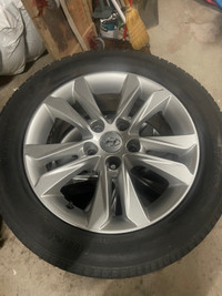 Selling 16” Hyundai wheels with tires
