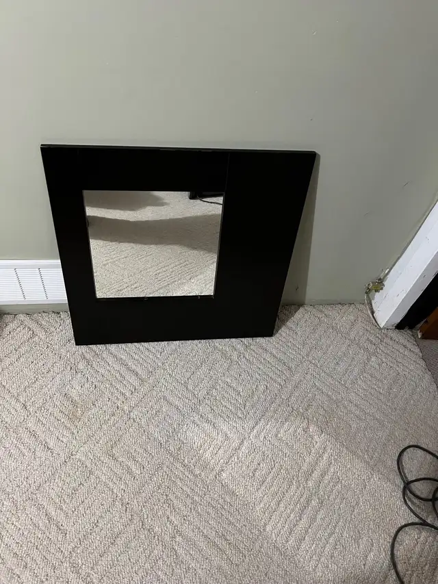 Wall Mirror  in Home Décor & Accents in Ottawa - Image 2