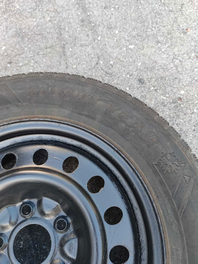 225/65R17 Winter Tires Set + Steel Rims (EXCELLENT THREAD) in Tires & Rims in City of Toronto - Image 4