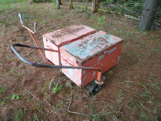 2  Construction  tool   box  on  wheels in Hand Tools in Oakville / Halton Region - Image 4
