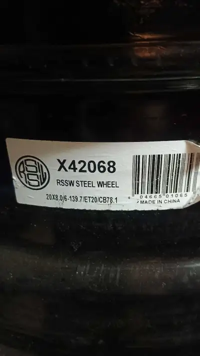 6x139.7 Chevy Silverado or gm winter rims 20 inch