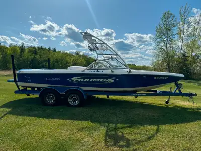 Selling a 2004 Moomba Outback, Only 317hrs. Well looked after and maintained, all fluids changed and...