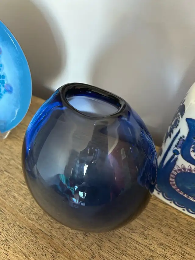 Mcm Holmegaard tear vase 6.25” in Home Décor & Accents in Ottawa - Image 3