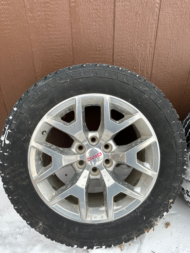 2015 GMC Sierra wheels and tires  in Tires & Rims in Moose Jaw