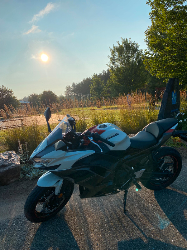 Kawasaki Ninja EX650 dans Motos sport  à Barrie