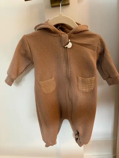 Never worn Aziel & Luca romper, sized 0-3M. Super cute and cozy ribbed fabric. $30 obo