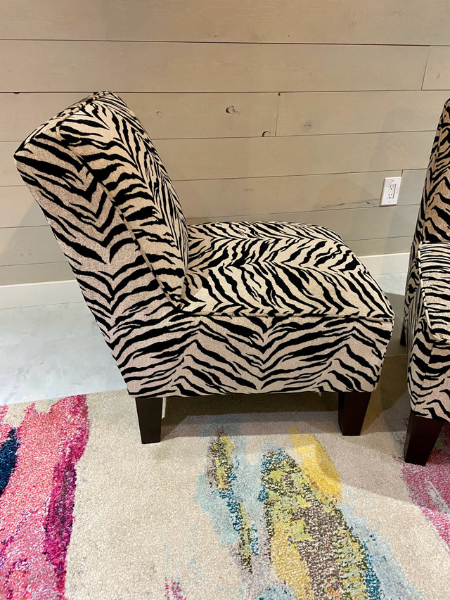 Zebra Print Slipper Accent Chairs in Chairs & Recliners in Saskatoon - Image 3