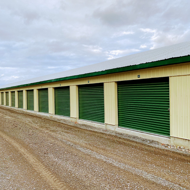 CHEAP STORAGE UNITS. GANANOQUE ONTARIO. in Other in Kingston - Image 3