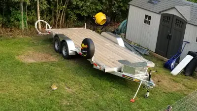 Selling a 2021 Aluminum Car Hauler 80" x 16' + 2.5' used a few times maybe 500 miles on it . Size 80...