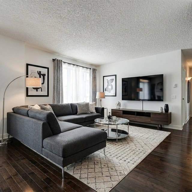 2 Bedroom - 2 Bathroom Condo in Ville St Laurent — photo 1