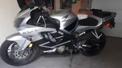 Bought as project bike. Rebuild motor, transmission, body work, too many items to list. Known issue...