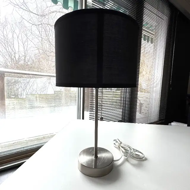 Table Lamp in Indoor Lighting & Fans in City of Toronto - Image 3