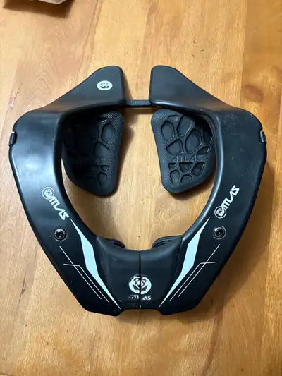 Atlas Youth Prodigy Nightshift Neck Brace For trail riding and motocross Check picture for proper si...