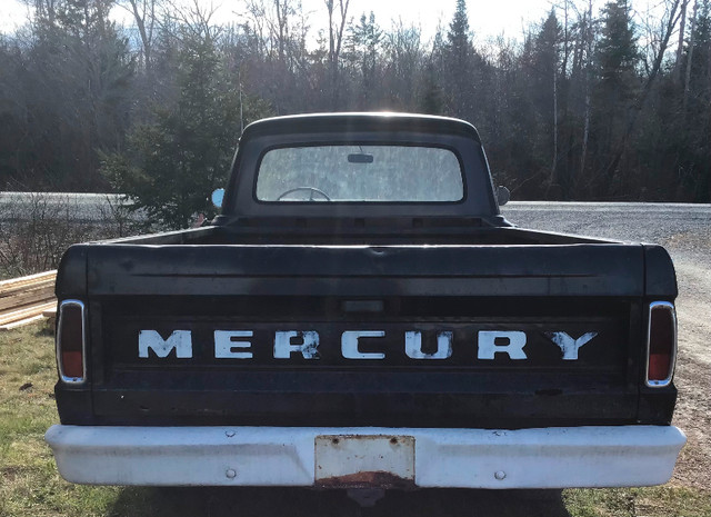 Selling a 1964 Vintage Mercury Truck Custom Cab dans Voitures d'époque  à Truro - Image 2