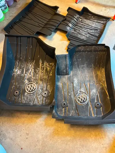 Buick Carpet Wether teck for Buick Envision for sales asking 140,00 in St Louis de Kent 506-543-1267
