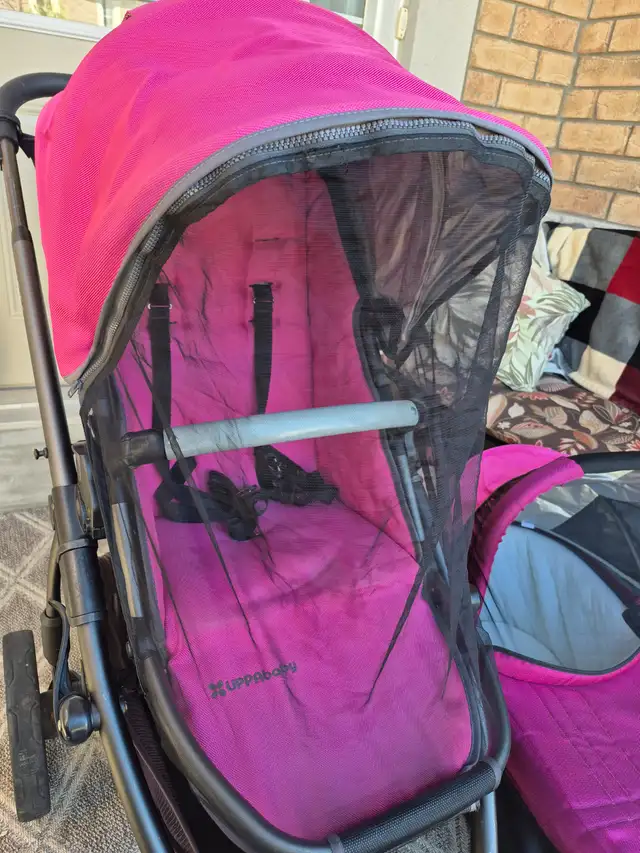 Uppababy Vista Stroller Set in Strollers, Carriers & Car Seats in Mississauga / Peel Region - Image 4