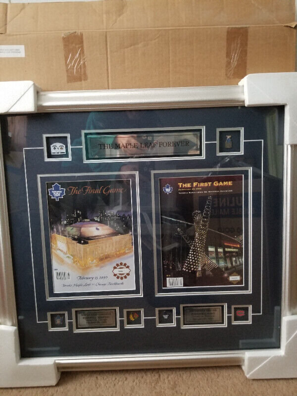 Toronto Maple Leaf Framed Collectable in Arts & Collectibles in Mississauga / Peel Region