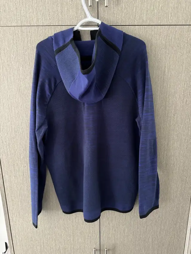 BNWT Nike Tech Knit Windrunner Hoodie Blue sz XL  in Men's in Markham / York Region - Image 4