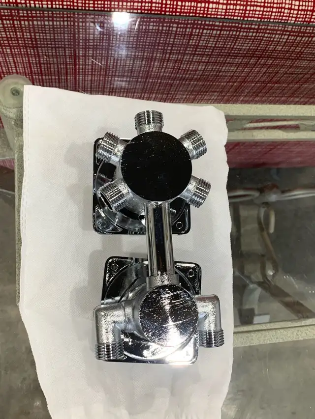 Pfister Shower Valves in Plumbing, Sinks, Toilets & Showers in Calgary - Image 4