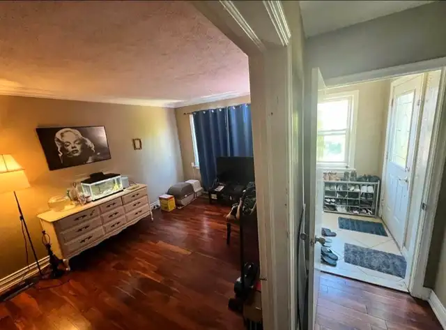 Private Room For Rent (800 CAD)63871255388289122