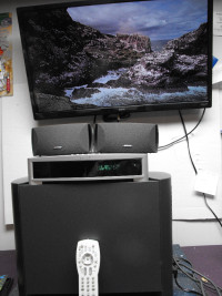 Bose AV3-2-1ll DVD/CD Media Center w PS3-2-1ll Speaker System