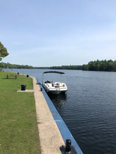 ***Financing Available*** Like new condition Dealer serviced Less than 20 hours on boat Yamaha Vmax...