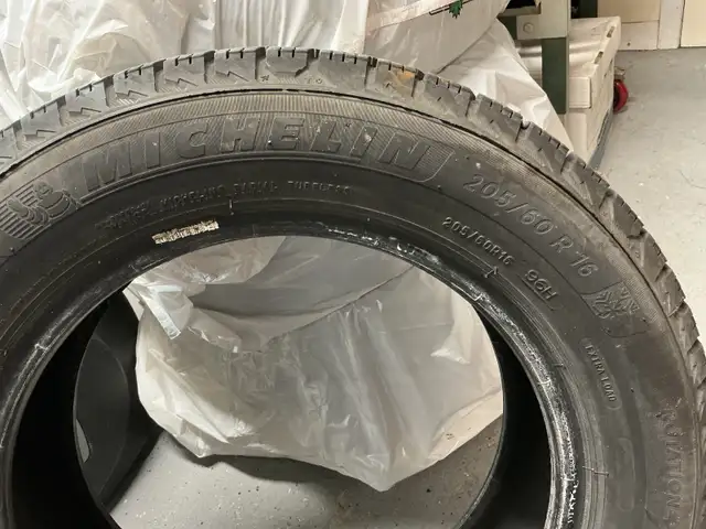 Michelin x ice 205 60 R16.  $500 in Tires & Rims in Kingston - Image 4