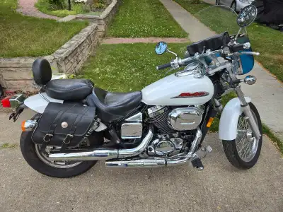 2001 Honda Shadow Spirit 750. New battery, air filter, and new spark plugs (4). New foot pegs. 20,51...