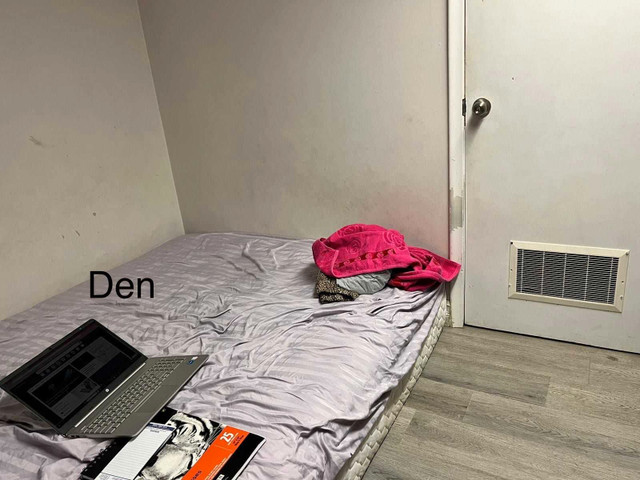 1 Bed + Den & 1 Bath Basement in Long Term Rentals in City of Toronto - Image 4