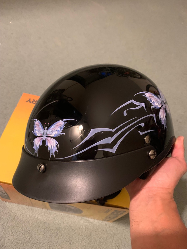 New never used VCAN Sentry Women's Motorcycle helmet small in Motorcycle Parts & Accessories in Banff / Canmore