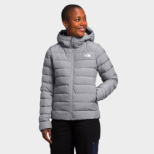 The North Face Women’s Aconcagua 3 Hoodie Medium Silver dans Femmes - Hauts et vêtements d'extérieur  à Ville de Montréal - Image 4