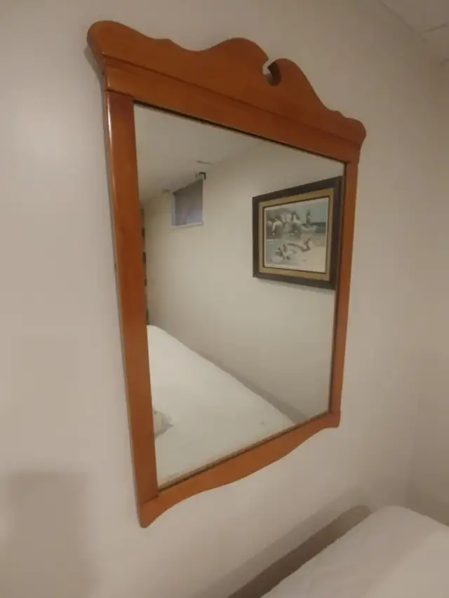 Beautiful Antique Solid Wood Hanging Wall Mirror in Home Décor & Accents in St. Catharines - Image 6