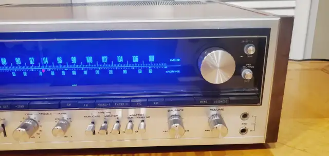 Vintage Pioneer Stereo Monster Receiver SX-1010  100watts/ch in Stereo Systems & Home Theatre in Mississauga / Peel Region - Image 4