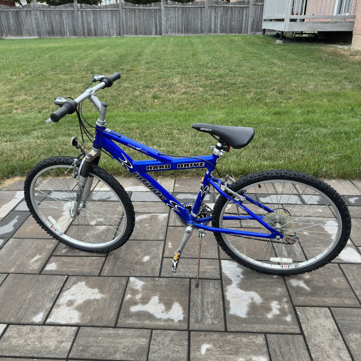 Hard Drive Infinity Aluminum Mountain Bike, photo 1