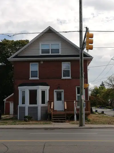 ** Rooms for Rent – South Oshawa** **Available September 1** **Room 1 – $750/month** * Cozy private...